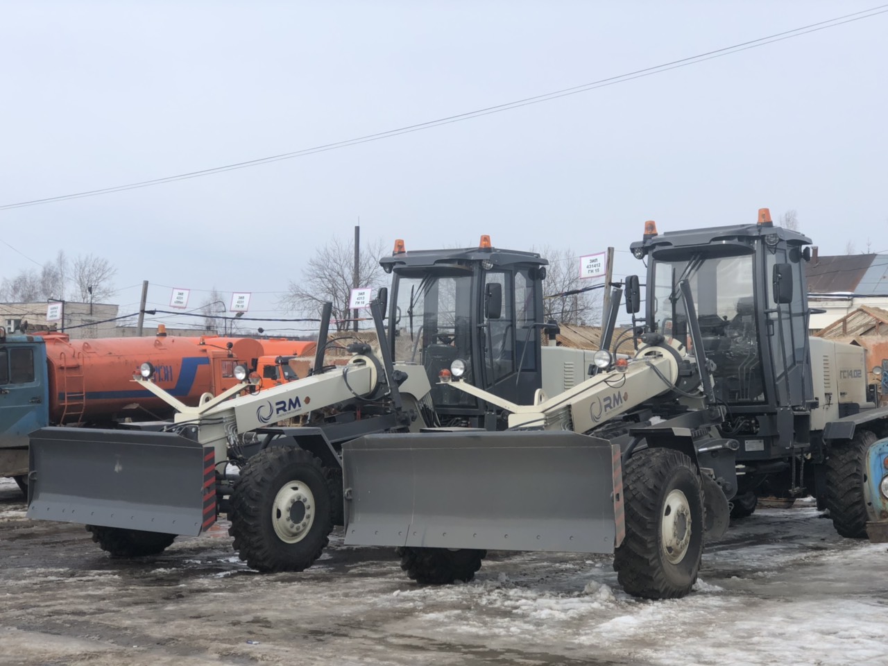 Дорожное хозяйство г. Костромы: автогрейдер ДЗ-122